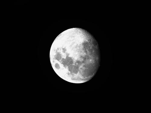 2019_lune_pix_manu_11emejour_tete_de_femme-scaled
